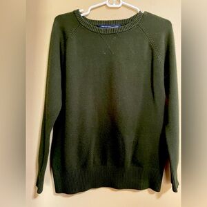 Green crew sweater. Great boyfriend look but not oversizedzed